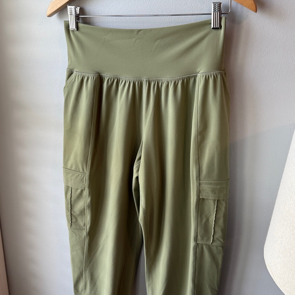 Athleta Salutation Cargo Jogger in Eucalyptus Olive‎ Green - Picture 4 of 10